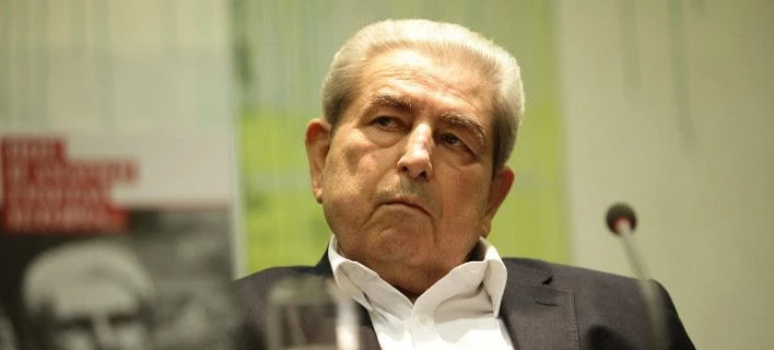 Μαύρες πλερέζες για τον Δ. Χριστόφια – Θρηνεί για το τέλος της ΕΣΣΔ